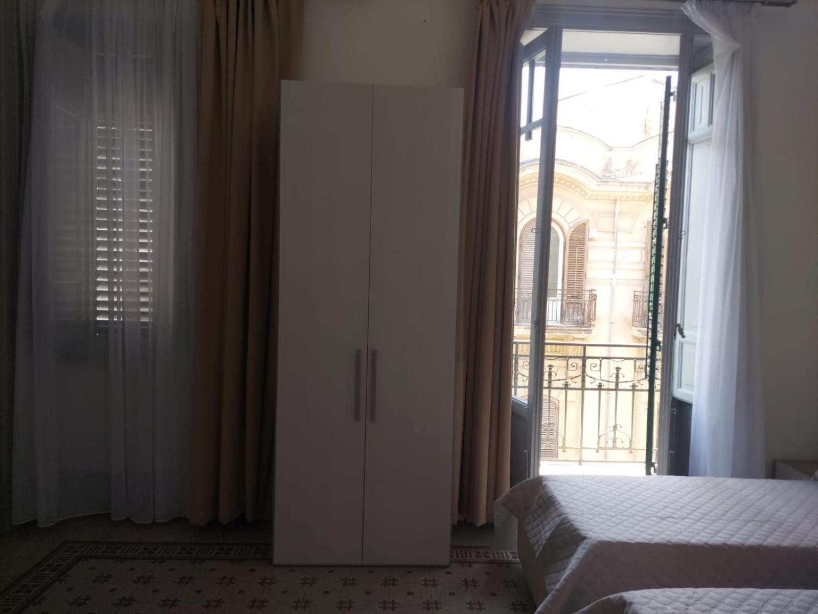 Guest House Lamphotel Militello Palermo Exterior foto
